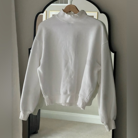 TNA Mockneck Sweatshirt in White Size 2 - Picture 1 of 3